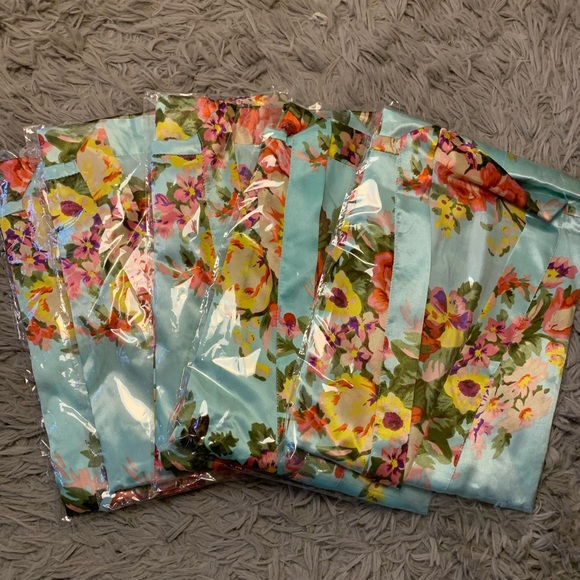 David’s bridal floral bridesmaids robe - Picture 3 of 4